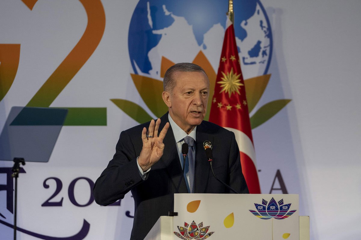 Kome Erdogan više vjeruje, Rusiji ili Zapadu