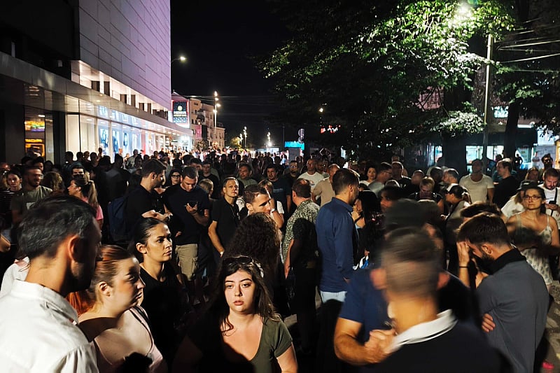 Građani okupirali gradove u Srbiji, traže pravdu za studenticu zbog seksualnog zlostavljanja: 