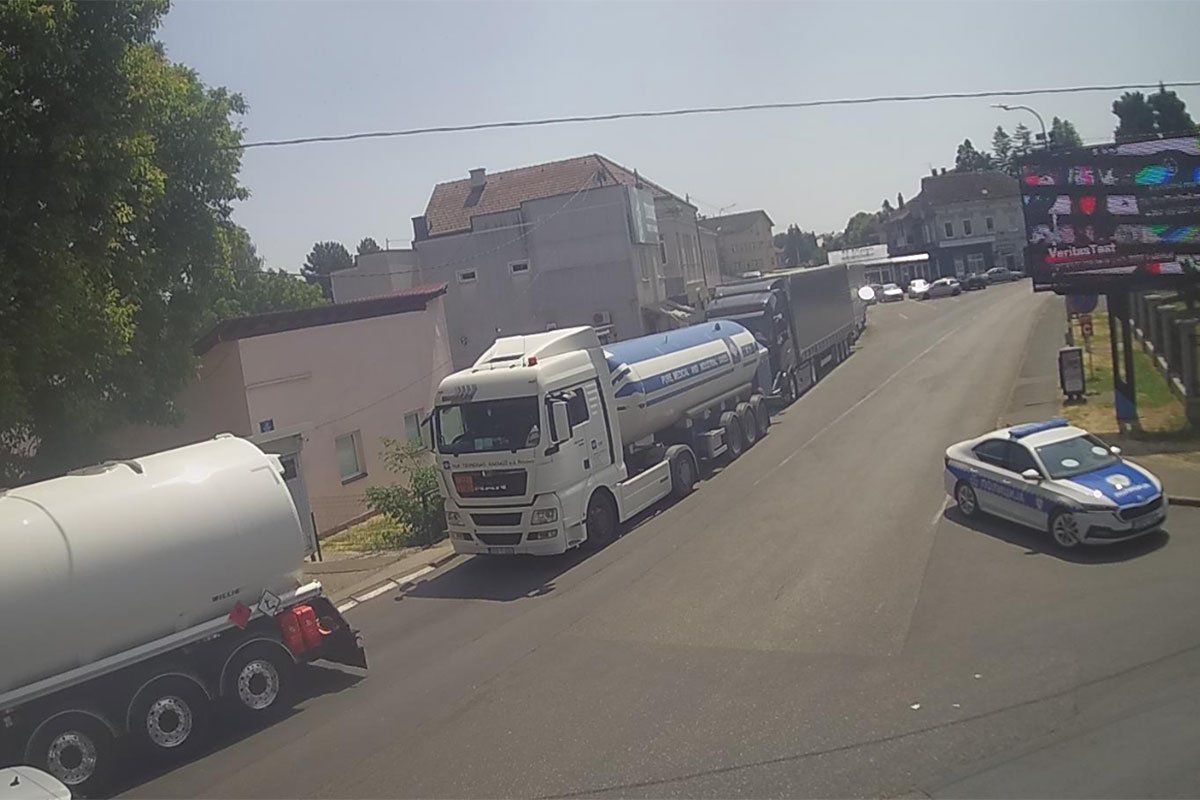 Pojačan saobraćaj na nekoliko prelaza na izlazu iz BiH