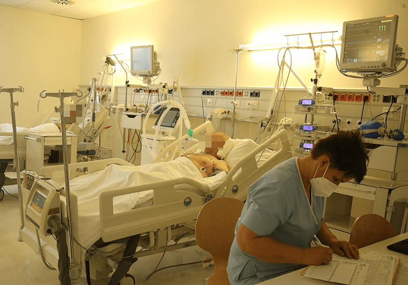 SVE VIŠE ŽIVOTNO UGROŽENIH Na respiratorima u bolnicama 70 PACIJENATA oboljelih od korona virusa