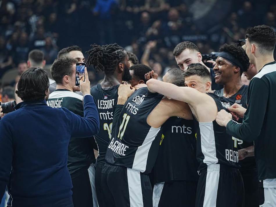 Navijači za tri dana skupili 750.000 evra za Partizan: Crno-bijeli spremni da krenu da vraćaju dug!