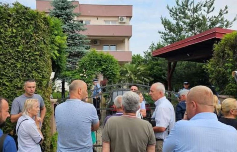 Još uvijek traju pretresi u Miličevićevoj kući (VIDEO)