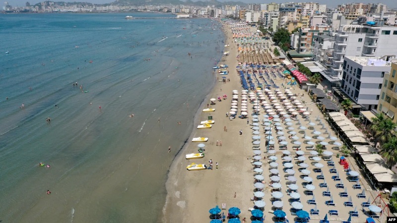 Turisti iz Srbije rado ljetuju u Albaniji uprkos političkim izjavama