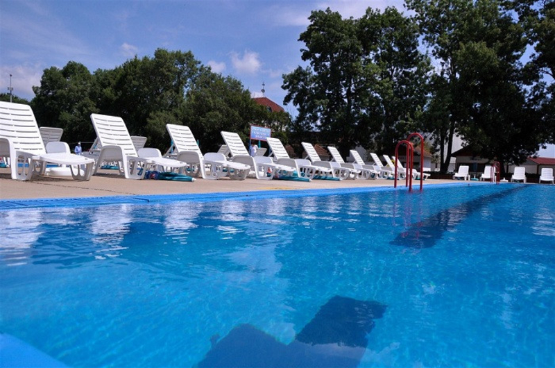 Braća spasila muškarca koji se počeo daviti u bazenu kod Bijeljine