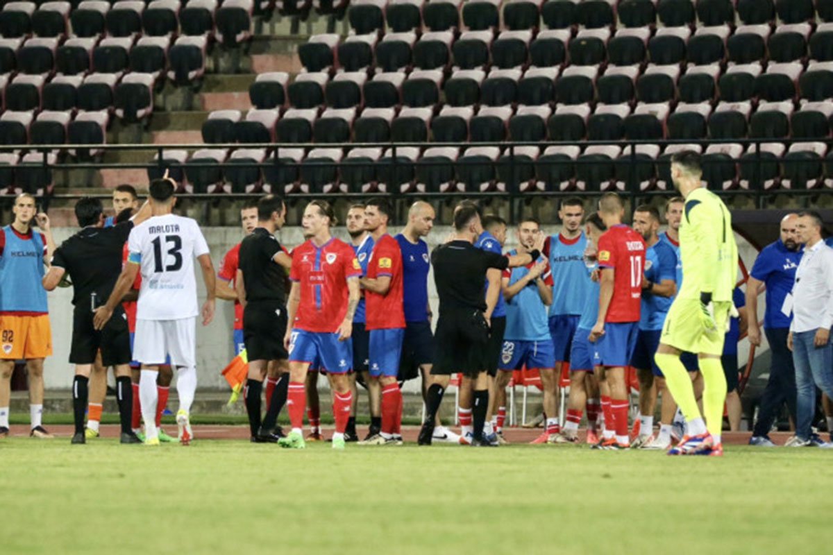 Prijeteće navijanje u Albaniji: „Ubij, ubij Srbina