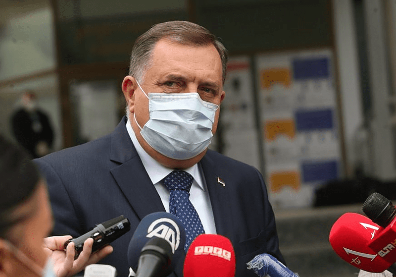 DODIK PORUČUJE 