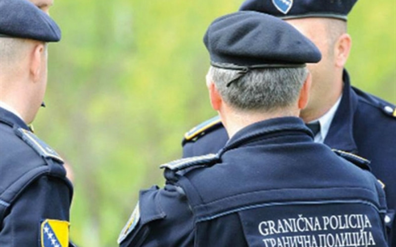 Bh. graničari uhapsili državljane Turske zbog krijumčarenja osam stranaca