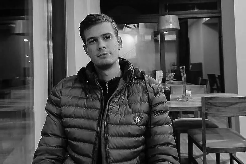 Preminuo Adnan Šemić, mladić koji je ujedinio vlast i opoziciju zbog 