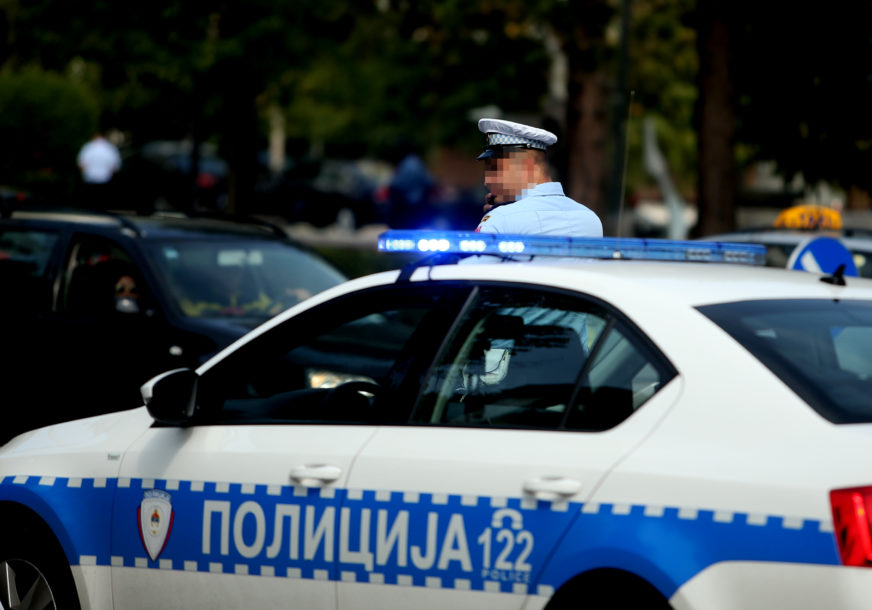 Vozač za kazne duguje 3.800 KM: Policija oduzela 