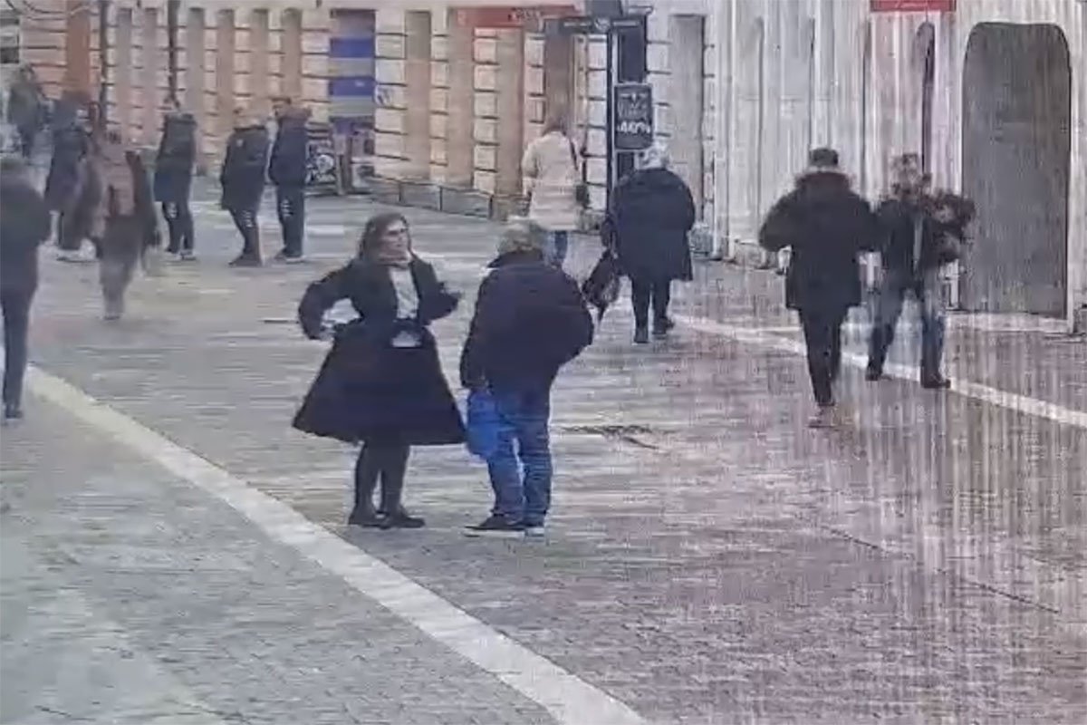 Snimak incidenta koji je prijavila banjalučka advokatica (VIDEO)