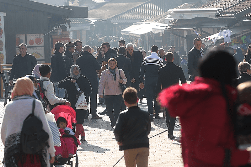 NORMALIZACIJA SITUACIJE Ukinuta zabrana kretanja maloljetnima i starijima od 65 u FBiH