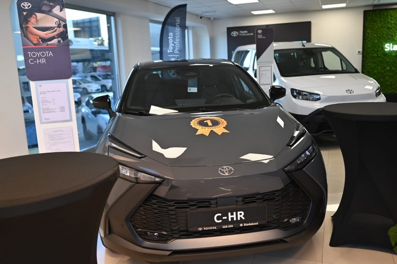 Svečano otvoren modernizovani Toyota Sladaboni salon! (FOTO)