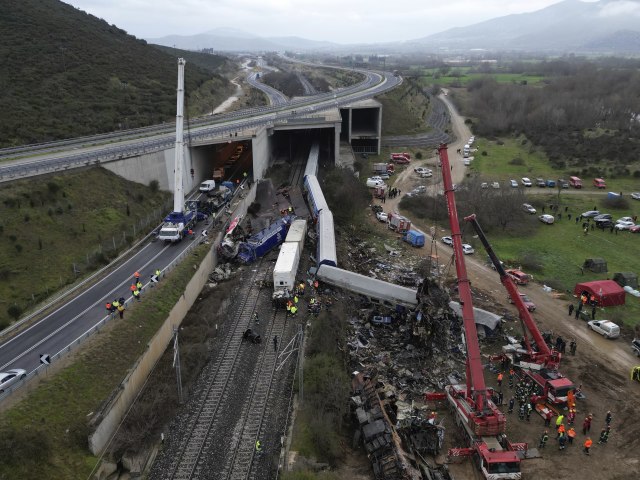 Broj žrtava u sudaru vozova u Grčkoj porastao na 57