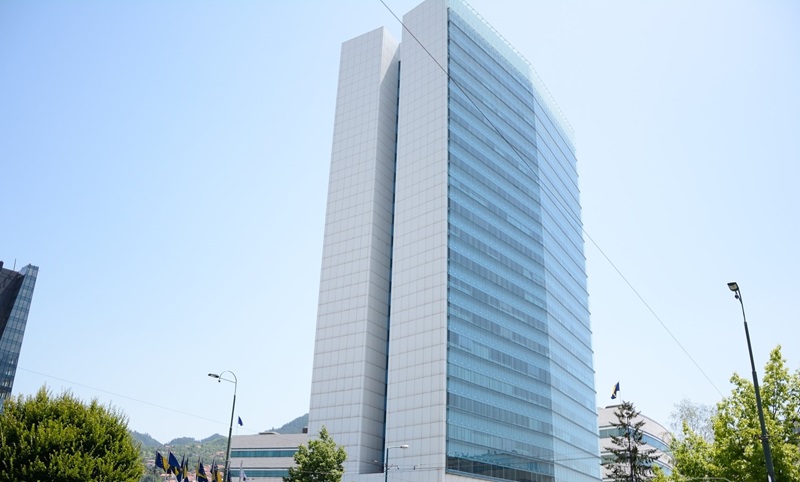 Službenici će morati ranije na posao