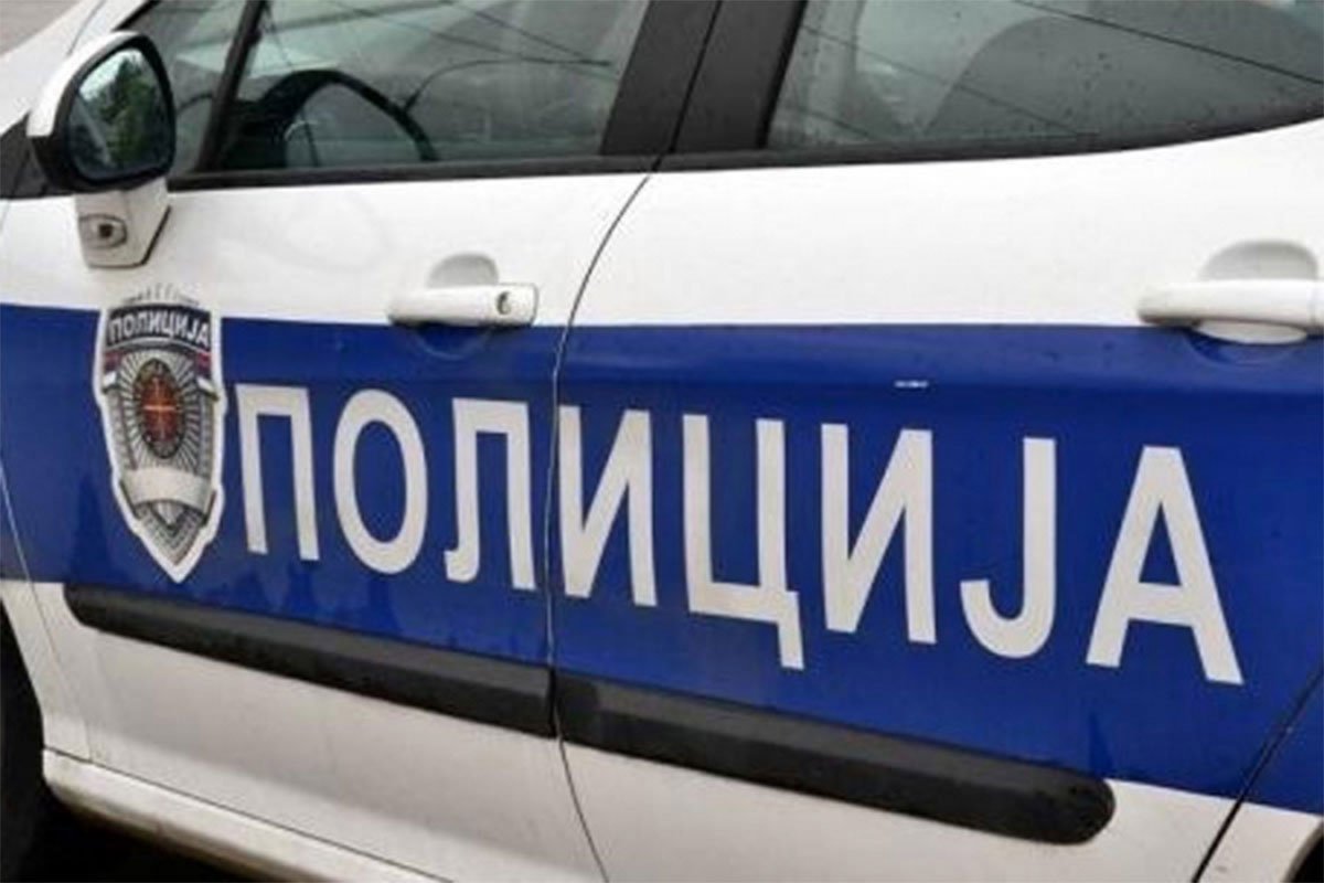 Drvo palo na mladića i usmrtilo ga