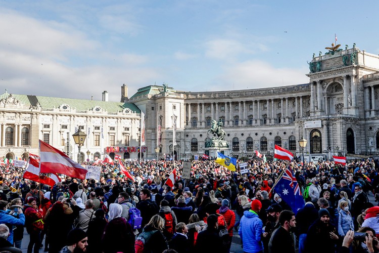 Protesti u Beču zbog lockdowna i obavezne vakcinacije