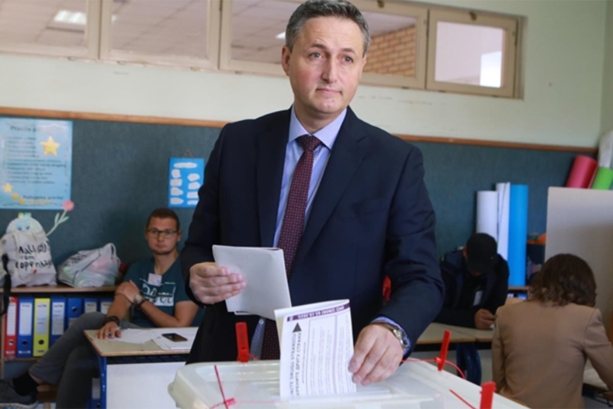 Denis Bećirović glasao u Tuzli