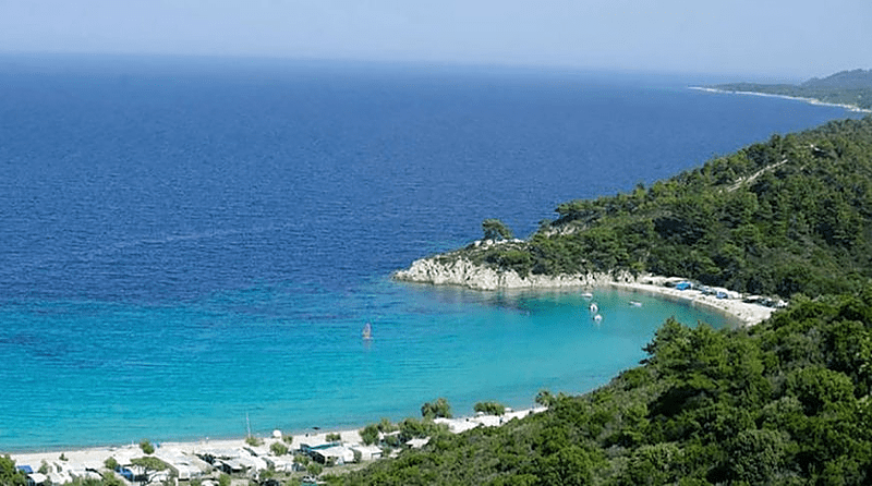 OVAJ STAV NEĆE PROMIJENITI Ministar turizma Grčke odgovorio da li će potvrda o vakcinaciji biti USLOV ZA ODLAZAK NA MORE