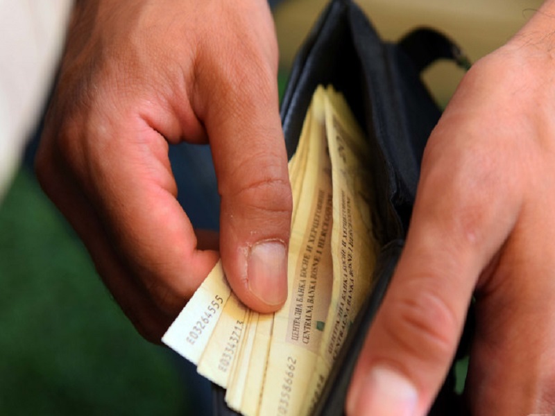 Da li je moguće da prosječna plata u Srpskoj bude 1.000 evra