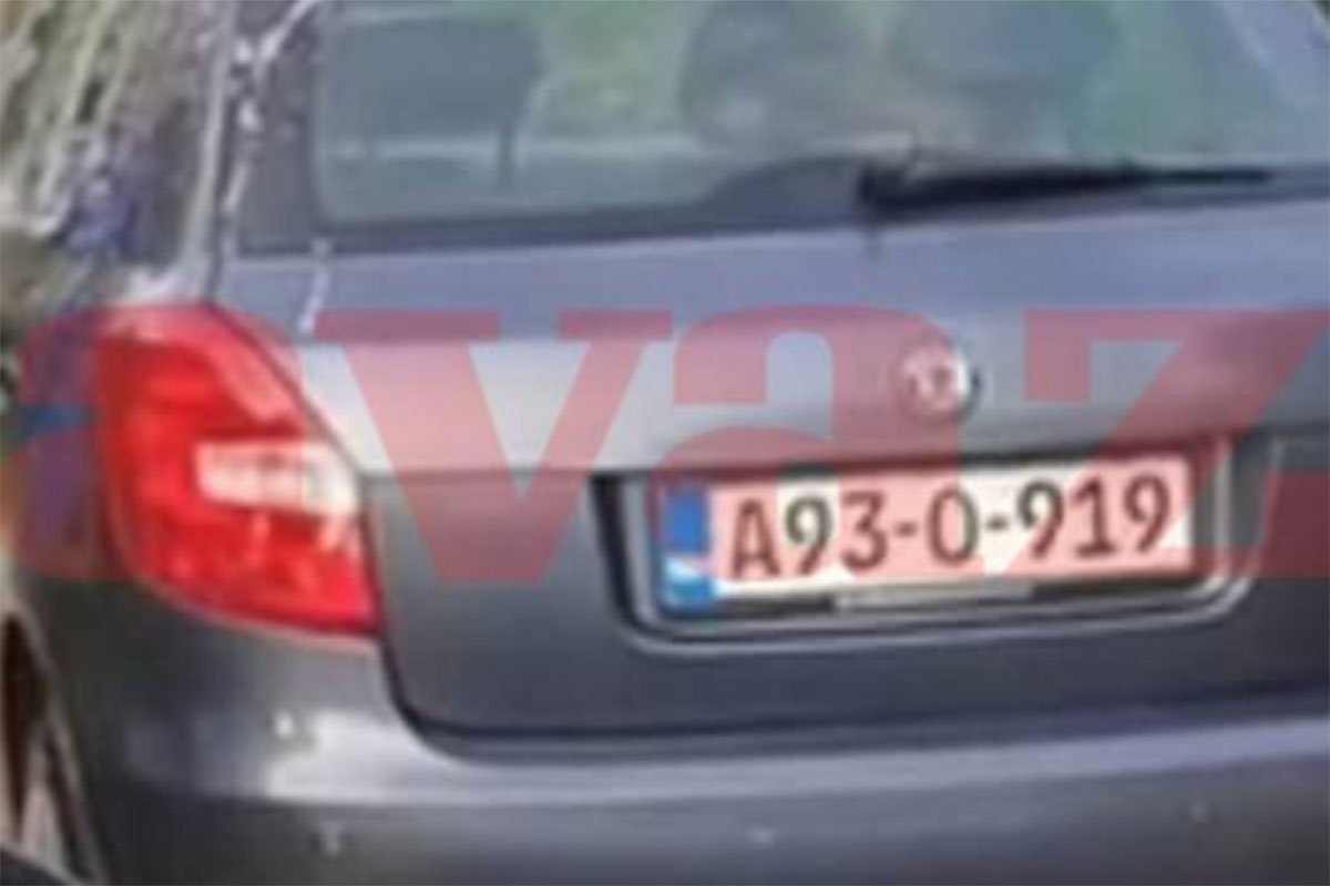 Ovo je automobil kojim je Emir Selimović pobjegao: Policija za njim traga zbog ubistva žene i sina