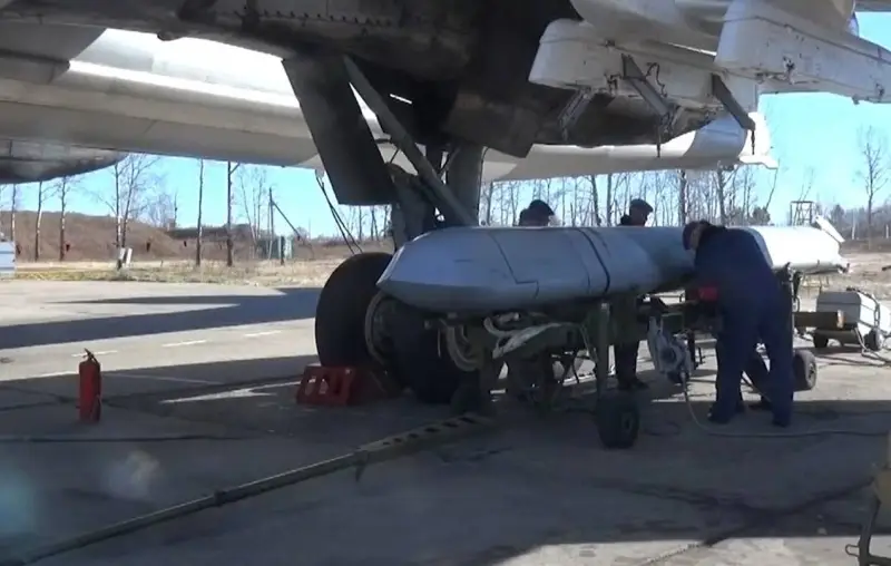 Rusija upotrijebila projektil Kh-101 sa dvostrukom bojevom glavom težine 800 kg na frontu