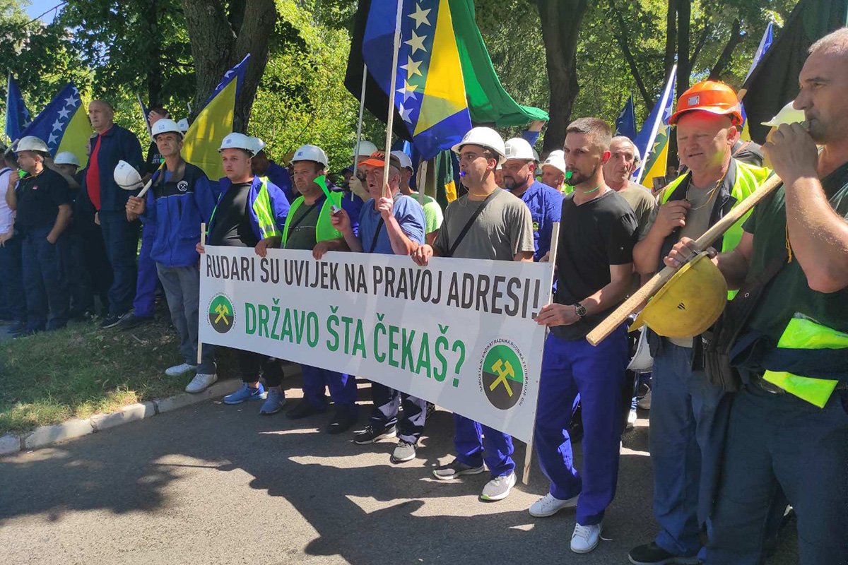 Zenički rudari na protestu u Sarajevu: 