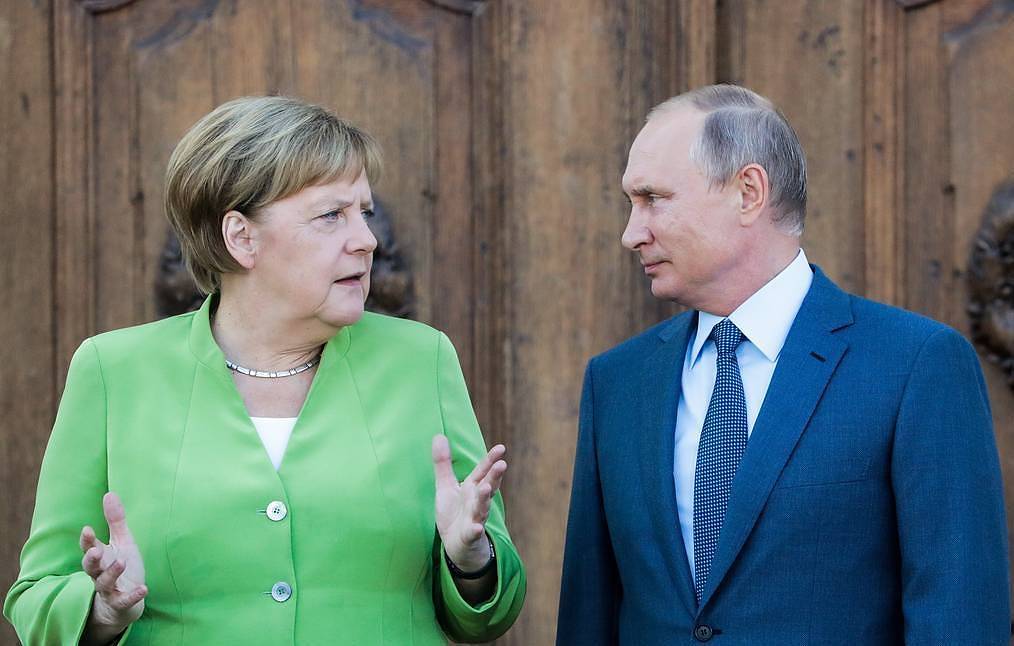 Merkelova: Nisu mi dali da uspostavim dijalog sa Putinom