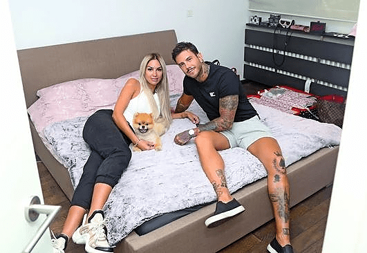 Nakon što je Filip završio u bolnici, Iva poručuje bivšem: 