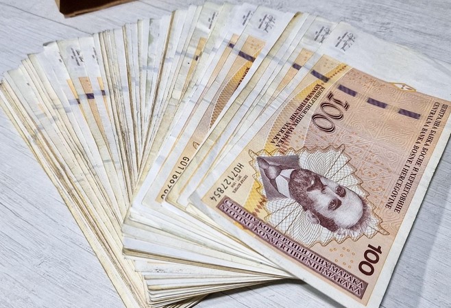Bivši direktor oštetio Kancelariju za veterinarstvo BiH za 411.000 KM