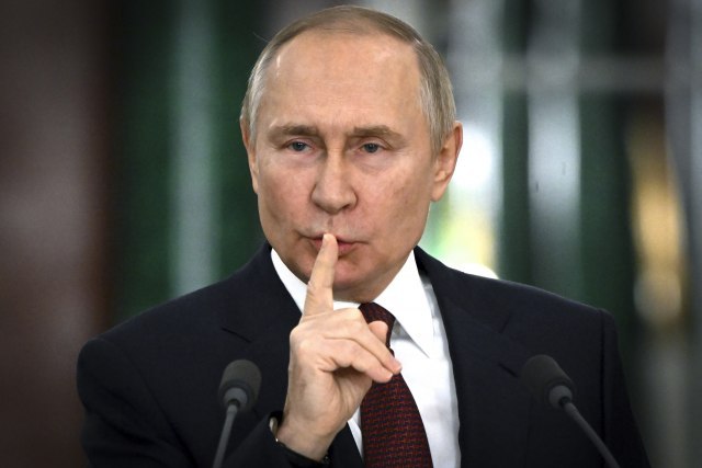 Tajni dokumenti otkrili: Američki saveznici obećali Putinu 40.000 raketa?
