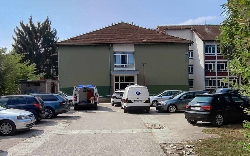 Užas u Sanskom Mostu: Muškarac ušao u školu i ubio najmanje dvije osobe, tri teško ranio
