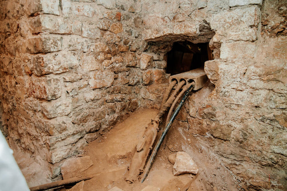 Mafijaški tunel u Podgorici ipak ispunio svrhu: Ukradeno oružje koje je pripadalo Kavačkom klanu