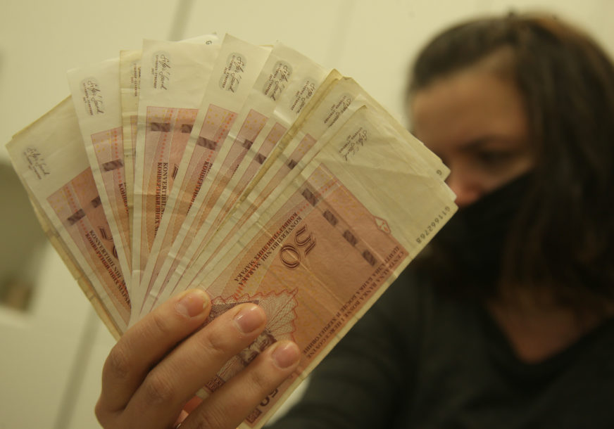 SVAKOM RADNIKU DO 40 KM: Uskoro još jedan rast plata, Vlada RS već napravila plan za povećanje zarada