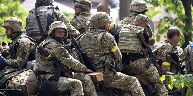 UŽIVO /VIDEO/ Rusi napreduju u tri pravca; Ukrajinci snimljeni kako bacaju svoje poginule vojnike; Stradali oficiri NATO?!