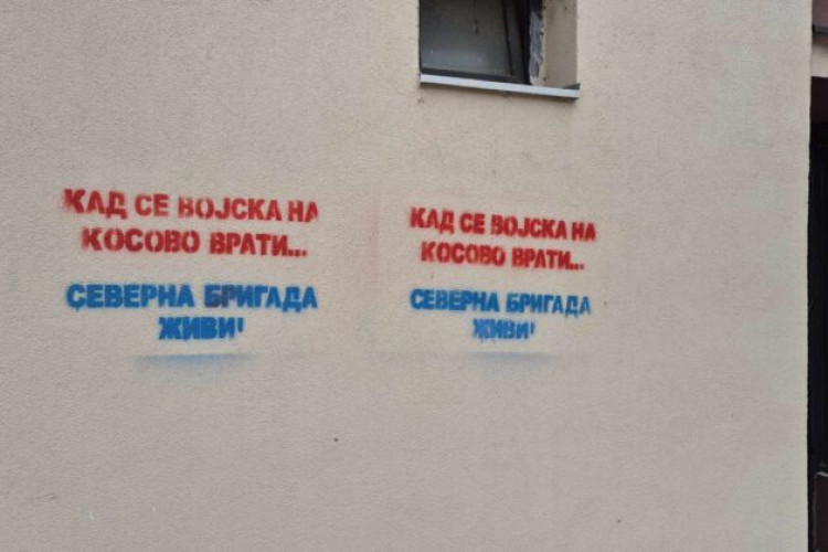 Grafiti “Kad se vojska na Kosovo vrati” osvanuli na objektima u opštinama na sjeveru KiM