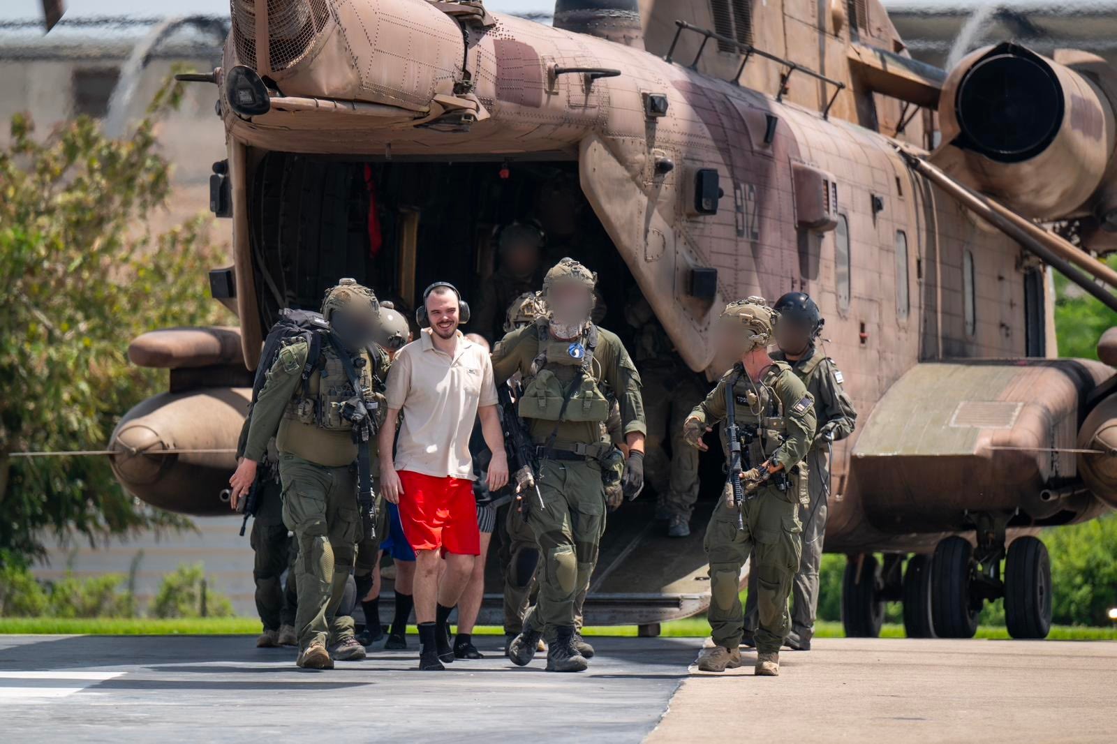 IZRAELSKE SNAGE OSLOBODILE GRUPU TALACA: Velika akcija u Pojasu Gaze! SPAŠENA I DJEVOJKA SA SNIMKA KOJI JE OBIŠAO SVIJET (FOTO/VIDEO)