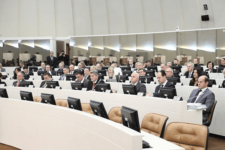 Besmislenim prijedlozima udaraju na entitetsko glasanje