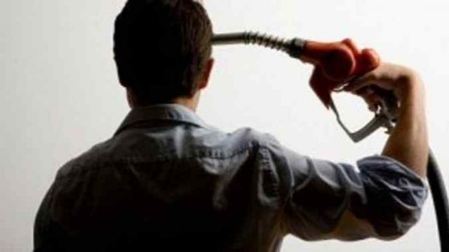 Smanjenje akciza na gorivo zaustavilo bi divljanje cijena