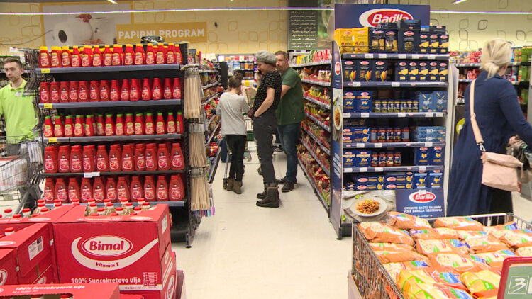 Nešto je čak i pojeftinilo, nešto strmoglavo raslo: Ovo je prikaz skoka cijena u BiH dok plate miruju ili opadaju