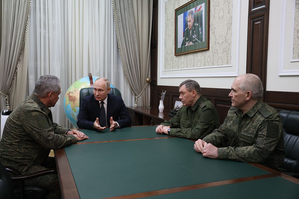 Putin sa vojnim vrhom o ratu u Ukrajini