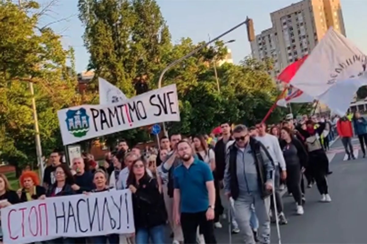 Protest zbog prebijanja ispred DIF-a u Novom Sadu: 