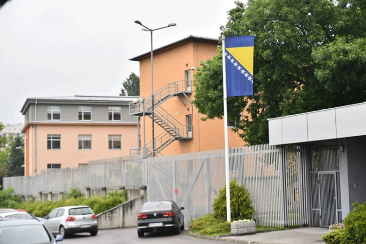 Bivša pripadnica 
