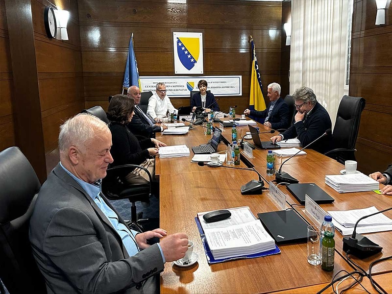 CIK se oglasio o biračkim odborima