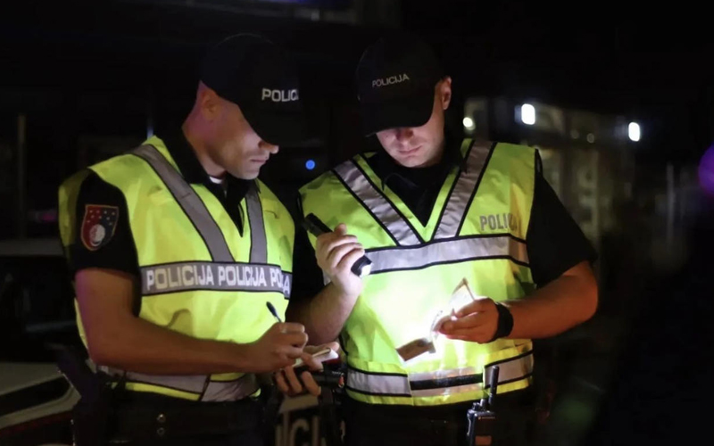 Vozilo oduzeto 25-godišnjaku iz Kaknja: Bez vozačke dozvole i sa dugom od 13.360 KM