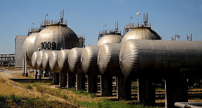 CRNO ZLATO Rast zaliha benzina u SAD 