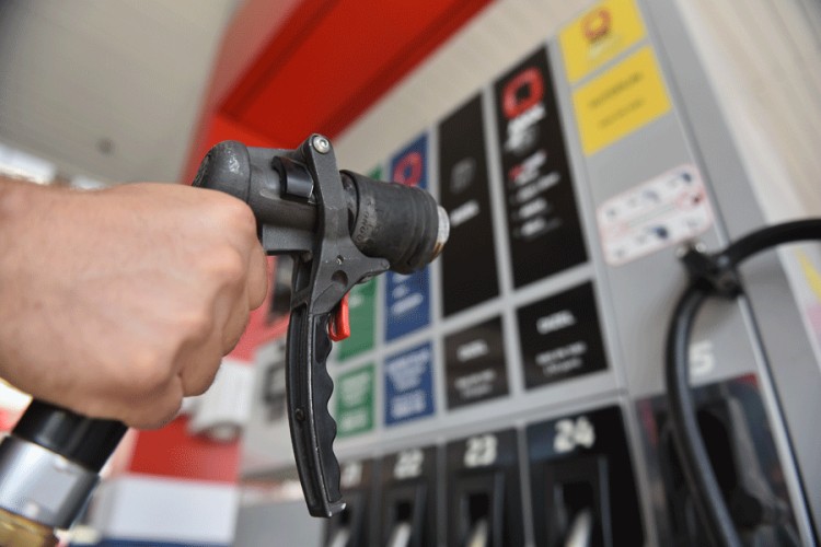 Gorivo na pumpama u Srpskoj skuplje za osam feninga