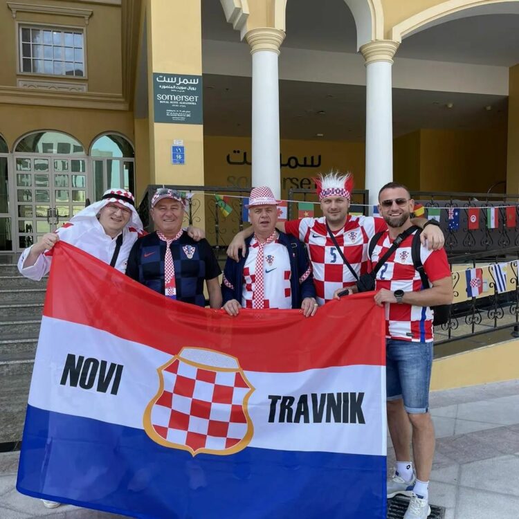 Navijanje iz taxija u Dohi: 200 navijača Hrvatske iz BiH bodriće Vatrene 