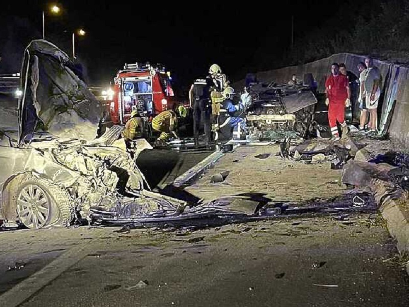 Stravična nesreća na autoputu kod Kaknja, troje teško povrijeđeno