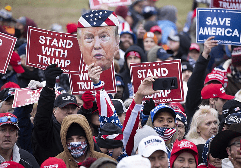 HILJADE TRAMPOVIH PRISTALICA U VAŠINGTONU Protest zbog sjednice kongresa na kojoj će biti potvrđena Bajdenova pobjeda