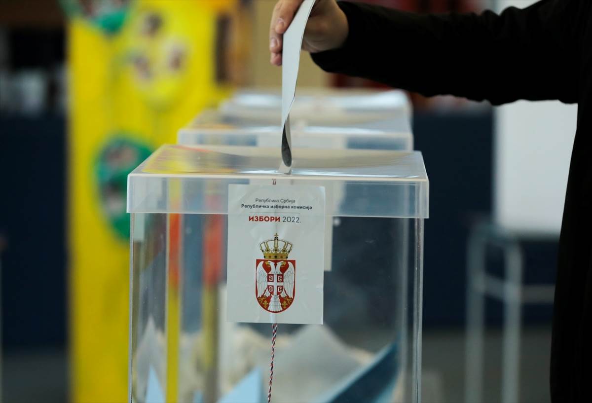 Izbori u Srbiji: Procjena izlaznosti oko 60 posto, prvi rezultati oko 22 sata